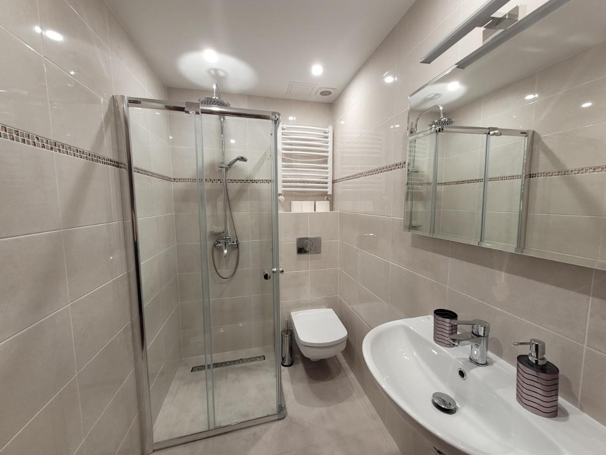 Bed and Breakfast Zlote Pioro Nisko Exterior foto