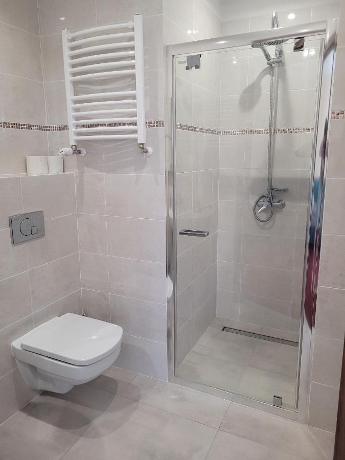 Bed and Breakfast Zlote Pioro Nisko Exterior foto