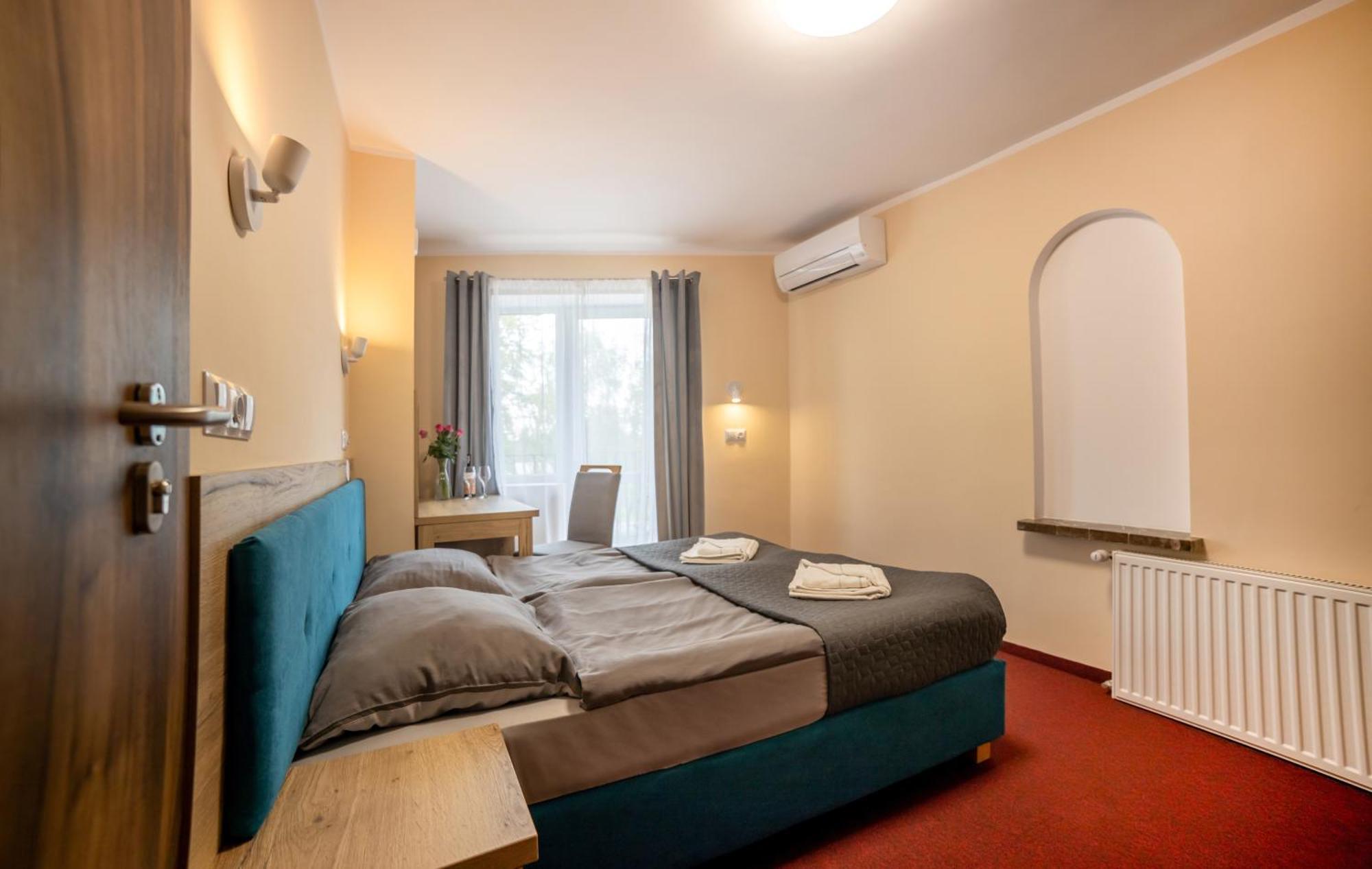 Bed and Breakfast Zlote Pioro Nisko Exterior foto